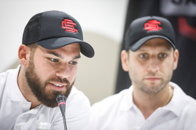 K lídrom Bratislava Capitals budú patriť Marek Slovák (vľavo) a Karol Sloboda.