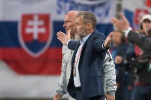 Tréner Slovenska Pavel Hapal počas zápasu kvalifikácie na EURO 2020 Maďarsko – Slovensko.