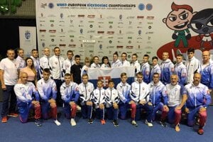 Slovenská výprava na ME juniorov v kickboxe.