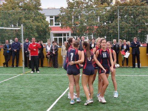 13_r8937_res.jpg