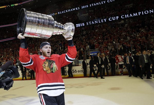 blackhawks_kane_investigation_hockey8806_r735_res.jpg