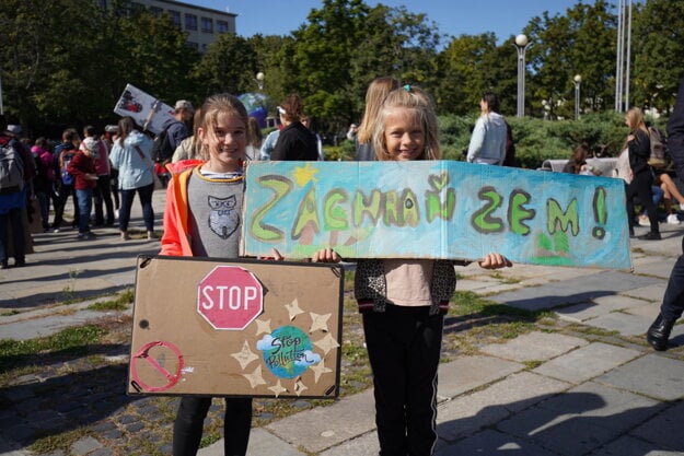 Protest v Bratislave na Námestí slobody.