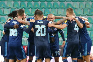 Futbalisti ŠK Slovan Bratislava získali majstrovský titul.