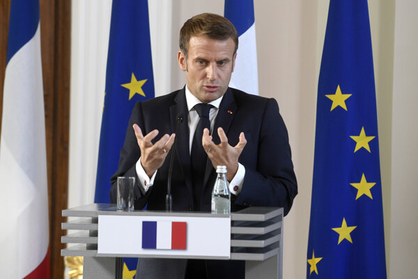 Macron podporil Arménsko v konflikte na Náhornom Karabachu