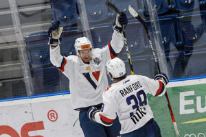 Marián Studenič a Brendan Ranford v drese Slovana Bratislava.