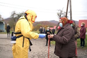 Spoločnosť Mediform zabezpečuje prevádzku desiatich mobilných odberových miest. 