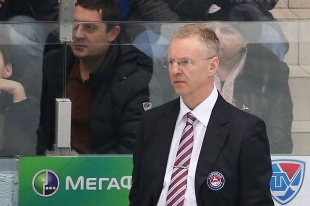 Kari Jalonen. Ešte v máji bol trénerom majstrov sveta.