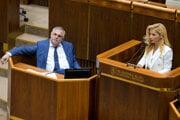 Ministerka kultúry Martina Šimkovičová a spravodajca Roman Michelko.