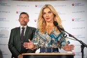 Ministerka Šimkovičová a jej pravá ruka Lukáš Machala.