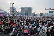 V Soule sa konali protesty prívržencov a odporcov prezidenta Juna.