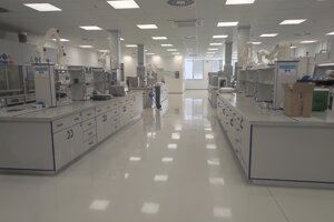 Fabriku na elektrobatérie chce v Šuranoch stavať firma Gotion InoBat Batteries. Spoločnosť InoBat má jeden zo svojich závodov aj vo Voderadoch.
