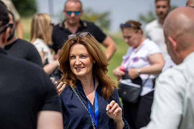 Podujatie za ministerstvo obrany zabezpečuje riaditeľka kancelárie ministra Karin Silberhorn. (zdroj: MO SR)