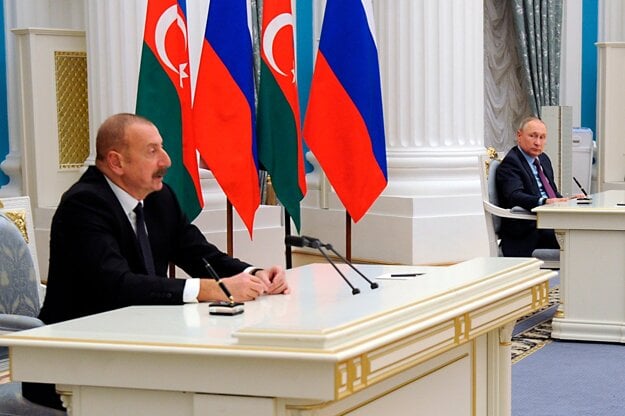 Baku sa od Moskvy rýchlo vzďaľuje aj vďaka čoraz užším vzťahom s Ankarou. (zdroj: SITA/AP)