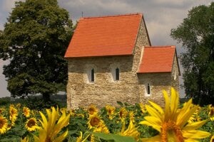 Kostol svätej Margity Antiochijskej leží pri obci Kopčany