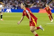 Aitana Bonmatiová oslavuje gól