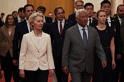 Šéfka Európskej komisie Ursula von der Leyen s predsedom Európskej rady Antóniom Costom.