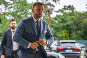 Minister Šutaj Eštok