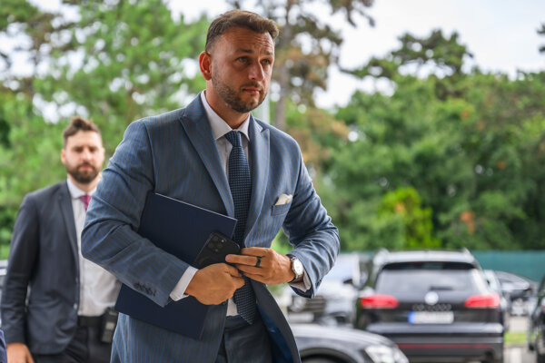 Minister Šutaj Eštok