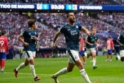 Dávid Hancko oslavuje gól do siete Atlética Madrid v Lige majstrov.