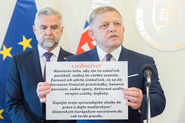 Premiér Robert Fico a podpredseda parlamentu Tibor Gašpar.