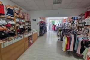 Predajňa vystriedala v centre viacero budov.