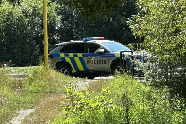 Polícia prípad vyšetruje.