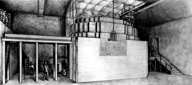 2. decembra 1942 uskutočnil Enrico Fermi v experimentálnom reaktore CP-1 pod futbalovým štadiónom Chicagskej univerzity prvú riadenú jadrovú reťazovú reakciu v histórii ľudstva. (zdroj: wikimedia.org)