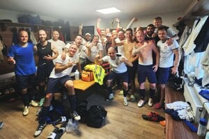 Futbalisti Veľkej Paky (nováčik súťaže) majú po dvoch kolách šesť bodov. 
