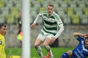 Tomáš Bobček z Lechie Gdansk strieľa gól. 