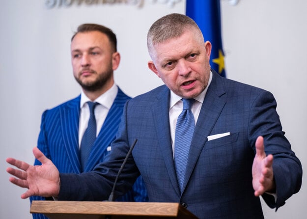 Minister vnútra Matúš Šutaj Eštok a premiér Robert Fico. (zdroj: TASR)