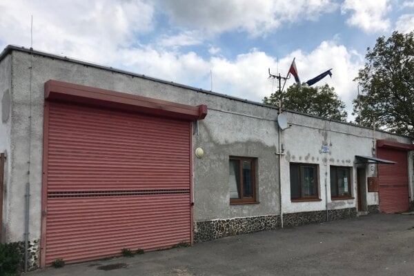 Takto vyzerá hasičská zbrojnica v Bidovciach.