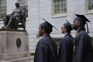 Absolventi harvardskej univerzity.