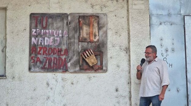 V Čiernej nad Tisou pribudli umelecké diela pripomínajúce pohnuté udalosti roku 1968. (zdroj: Ľubomír Lehotský)