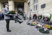 Pietna spomienka Konfederácie politických väzňov Slovenska na obete okupácie Československa.