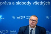 Verejný ochrána práv Róbert Dobrovodský.