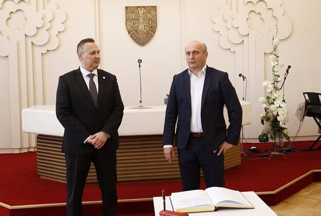 Dufinec s manažérom klubu Gondorom. (zdroj: FB/Miroslav Dufinec - primátor mesta Michalovce)