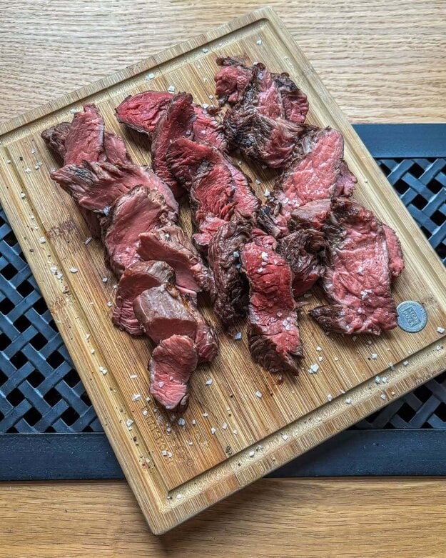 S výberom steaku ti v reštaurácii Rosto pomôže ochotná obsluha. (zdroj: Instagram/Rosto)