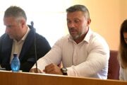 Podpredseda hnutia Republika na súde.