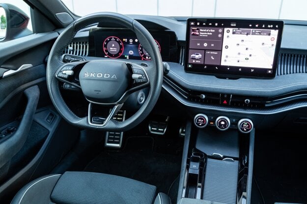 Škoda Superb Sportline (zdroj: Marek Čepa)