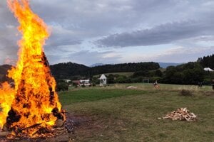 Povstalecká vatra v Jasenove.