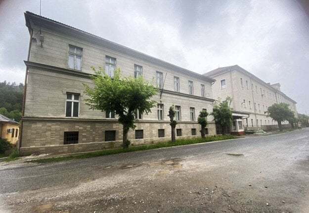 Bývalá tabaková továreň je na predaj. Fabrika skončila v roku 2008. (zdroj: Korzár/Katarína Gécziová)