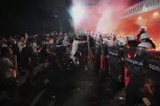 Stret polície s demonštrantami v Novom Sade.