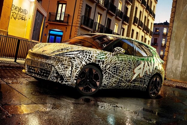 Cupra Raval s maskovaním. (zdroj: Cupra)