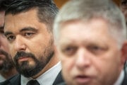 Šéf SIS Pavol Gašpar a premiér Robert Fico.