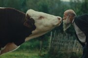 Film Mira Rema Raději zešílet v divočině je v kinách od 2. októbra. 