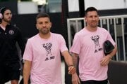 Jordi Alba a Lionel Messi. 