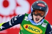 Mikaela Shiffrinová sa teší v cieli 2. kola obrovského slalomu.