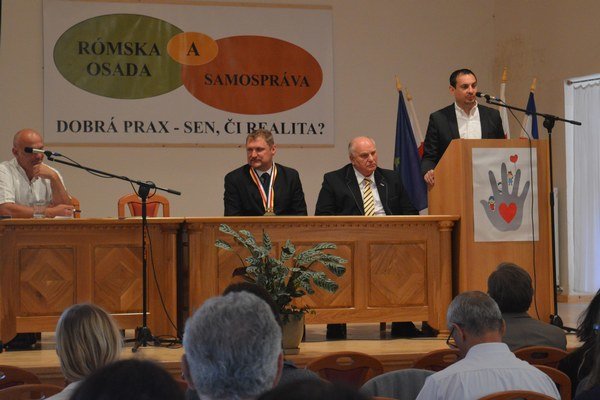 Konferenciu organizovala miestna obec, združenie Sociálny Prešov, Vysoká škola zdravotníctva a sociálnej práce sv. Alžbety a Ústav sociálnych vied a zdravotníctva bl. P. P. Gojdiča v Prešove.