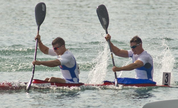 O olympijskú miestenku zabojujú aj Miroslav Zaťko (vľavo) a Ľubomír Beňo.
