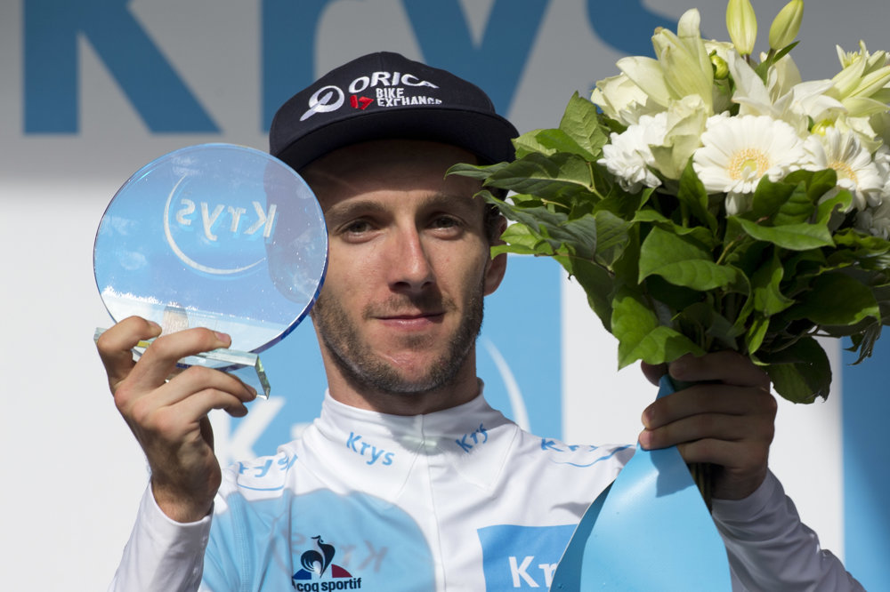 Adam Yates prežíva úspešnú Tour. Držiteľ bieleho dresu je v celkovom hodnotení priebežne štvrý.